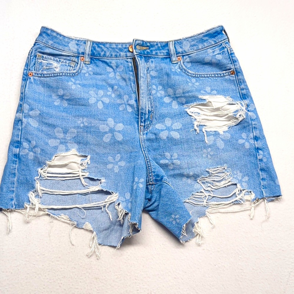 American Eagle Highest Rise Baggy Cut Off Denim Shorts Distressed Floral Blue 14